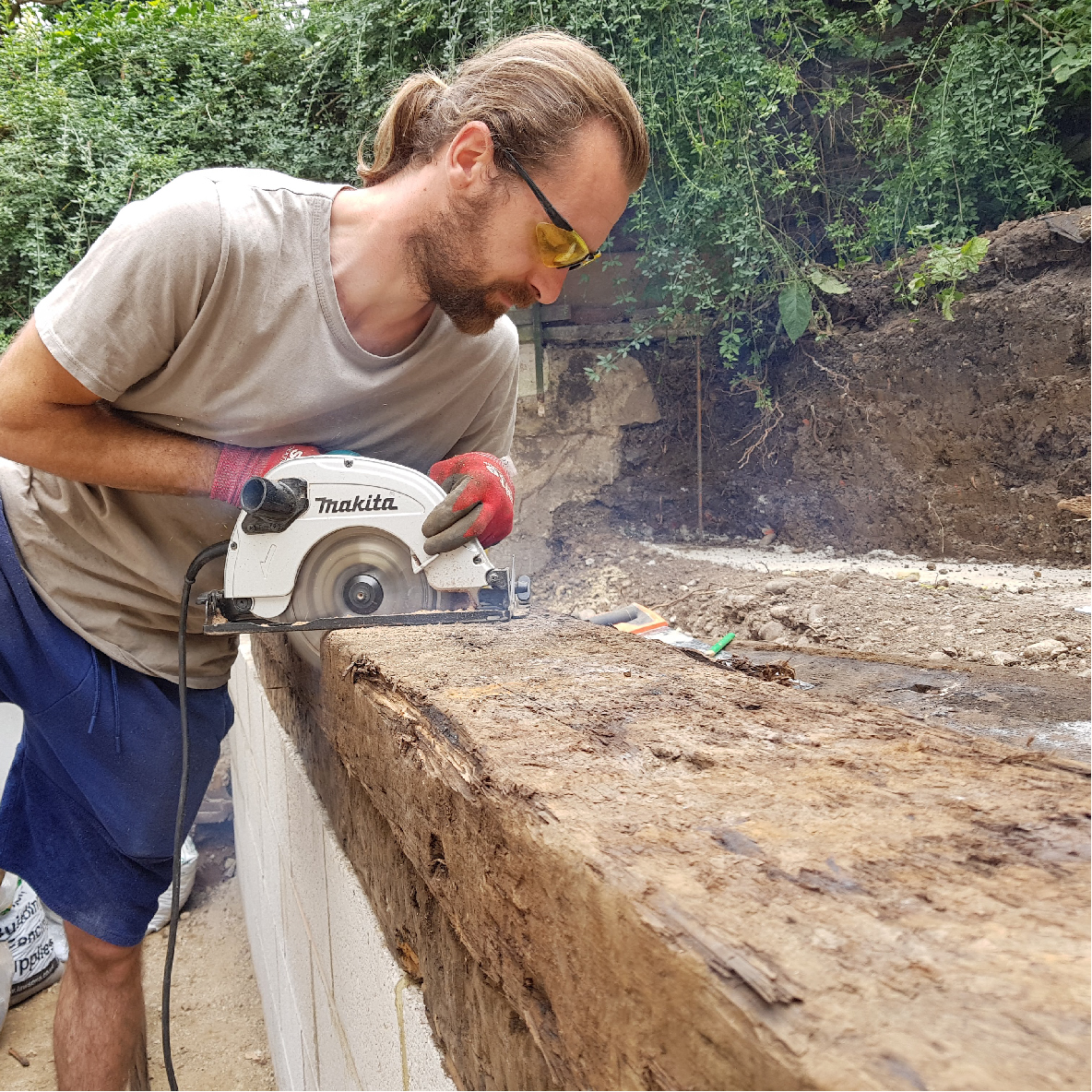 Garden design expertise featuring custom landscaping solutions and outdoor space transformation